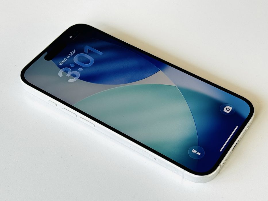 Iphone 16 128GB White Отличен! Гаранция 6 месеца