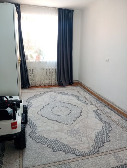 Тез арада екі бөлмелі үй сатылады .