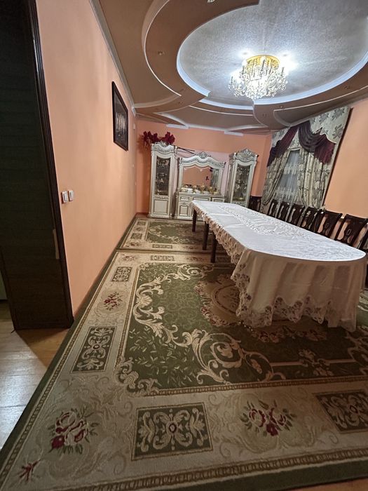 Продается 2 турецких щелковых ковра 400*400