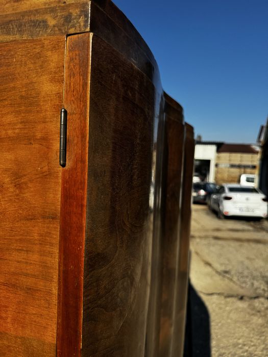 Старинни автентични мебели Маса Гардероб Бюфет Нощно шкафче врати