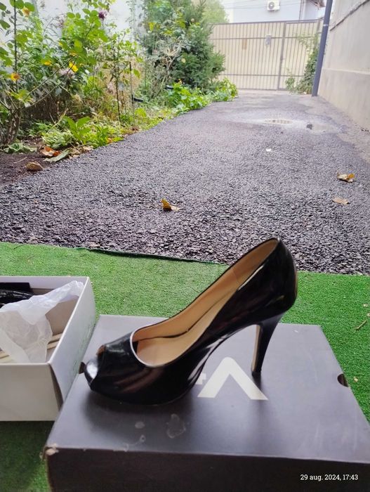 Pantofi dama eleganti