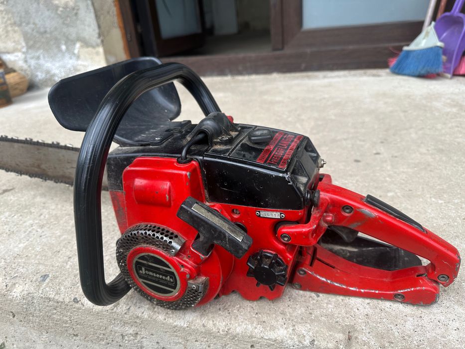 Vând drujbă Jonsereds 55cm3