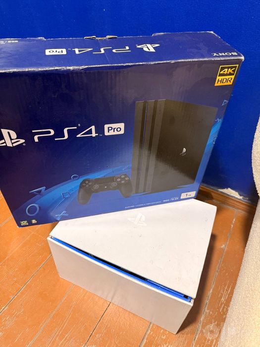 PS4 Pro + VR [1TB] sotiladi