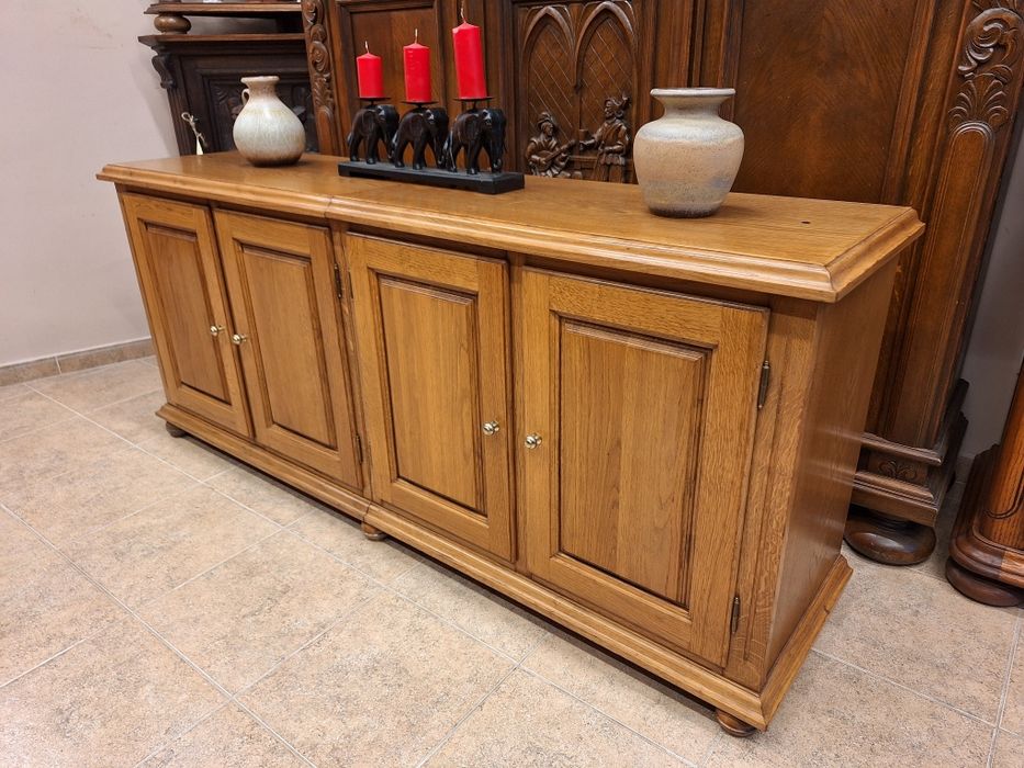 Луксозен комод, скрин, бюфет, шкаф дъб