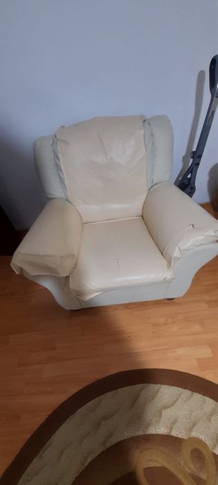 Tapiter reconditionez canapele fotolii