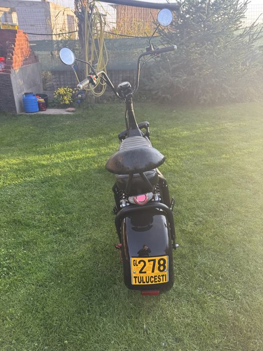 Vand scuter electric limitat la 25km/h