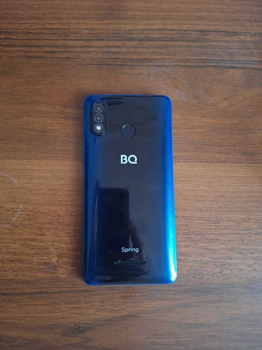 Продам недорого отличный смартфон BQ-5740G Spring