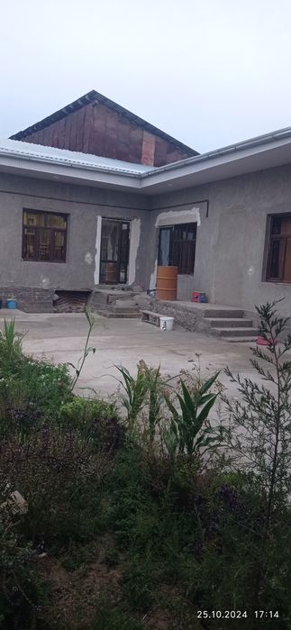 Ховли сотилади срочно