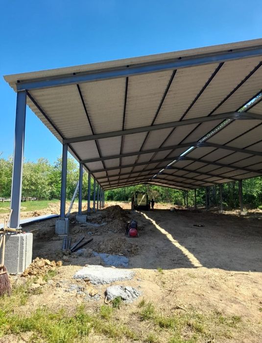Vând sau schimb structură metalică