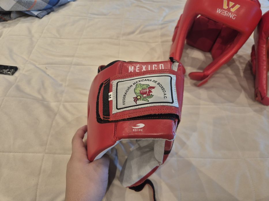 продаю шлема 3 штук