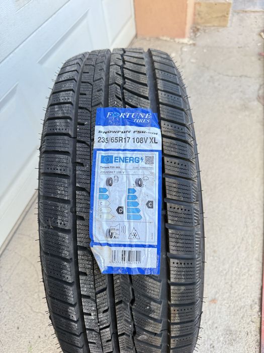 Vand roti Audi Q5 .Cauciucuri noi!!!236.65.17 Furtune