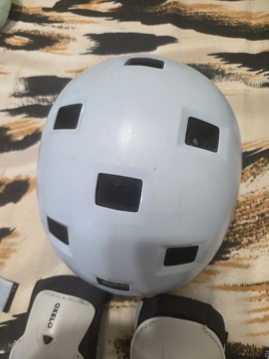 Set cască +protectii Decathlon
