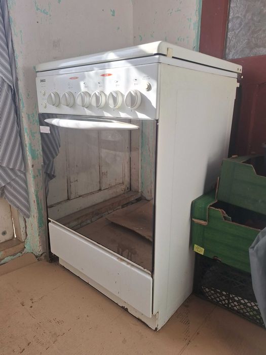 Aragaz Zanussi, cu inaltator