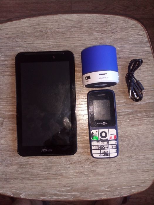Продам планшет "Asus" .