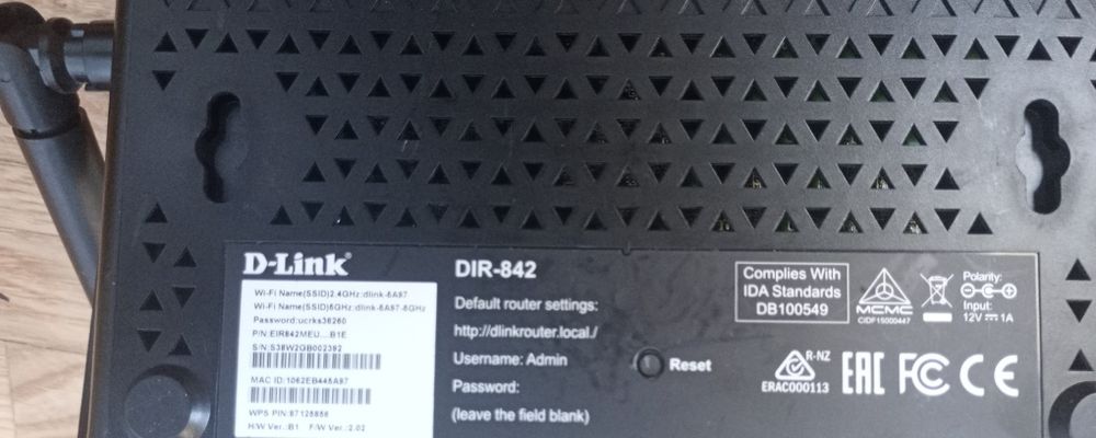 Рутер D-Link DIR-842