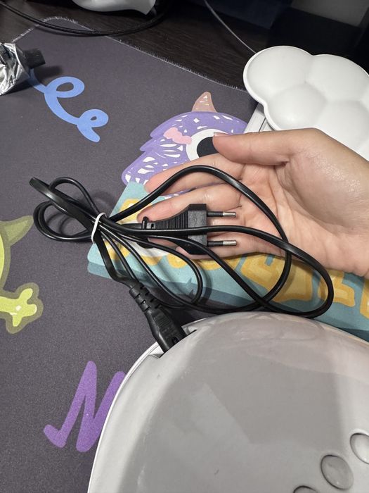 Уф лампа для сушки ногтей