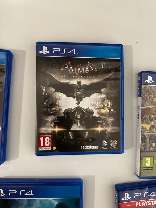 PS4 1 TB 2 джойстика