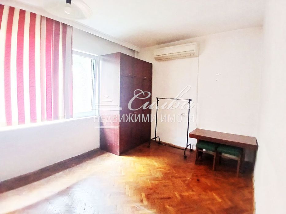 Продава се Двустаен апартамент в Шумен, Военно училище - 50 кв.м за 1581 €/кв.м - Снимка #4