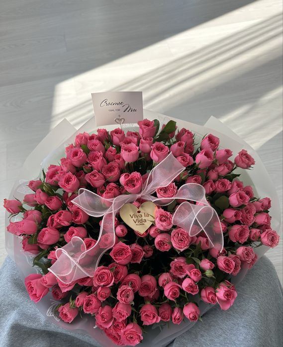 Цветы куставые розы