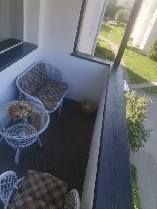 Vând apartament 2 camere semidecomandat et 3 / 3