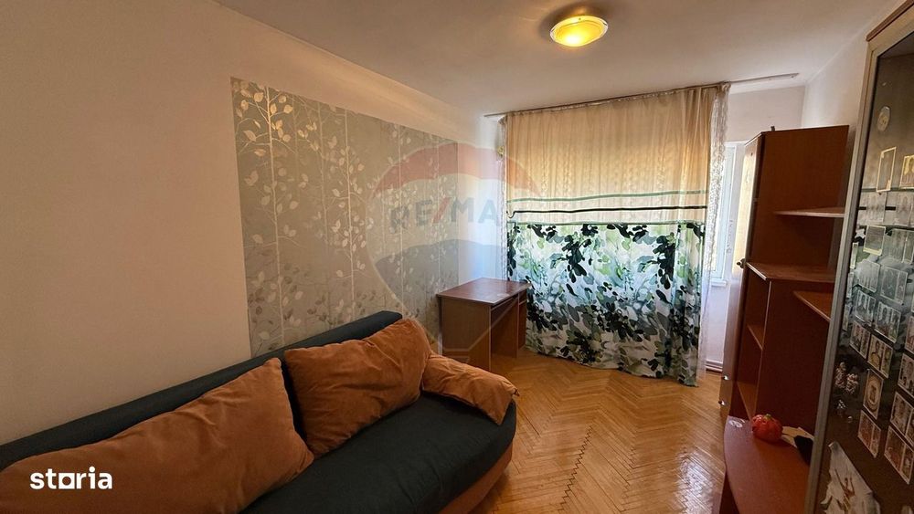 Apartament cu 4 camere de vânzare și boxă 12 mp zonă Ultracentrală