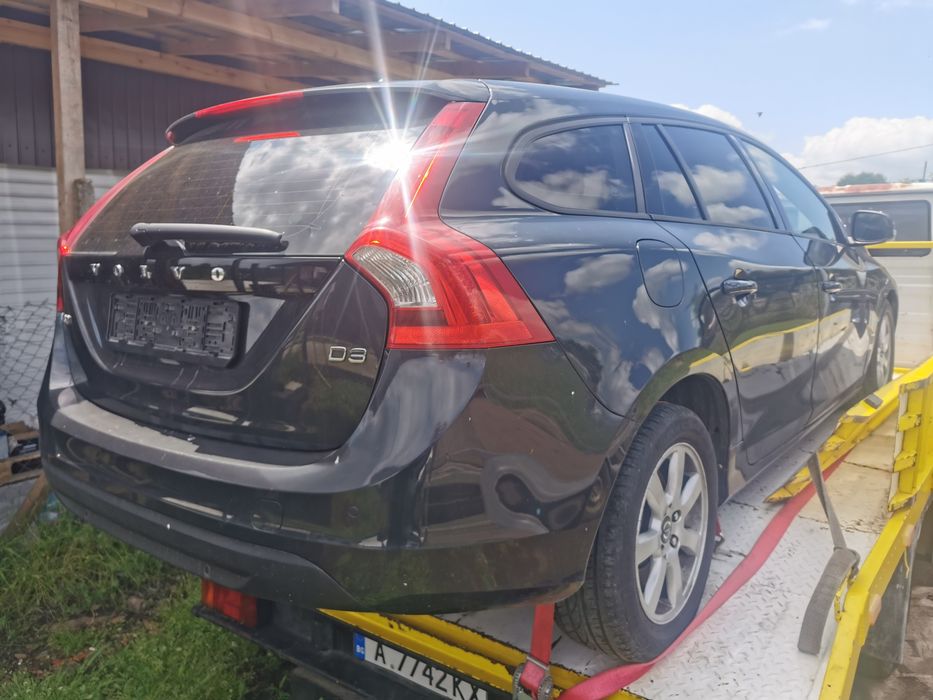 Волво V60 На части