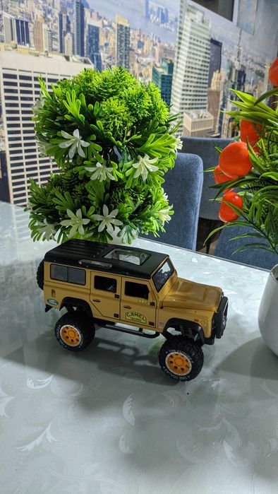 Машина металлическая оригинальная редкостная Land Rover