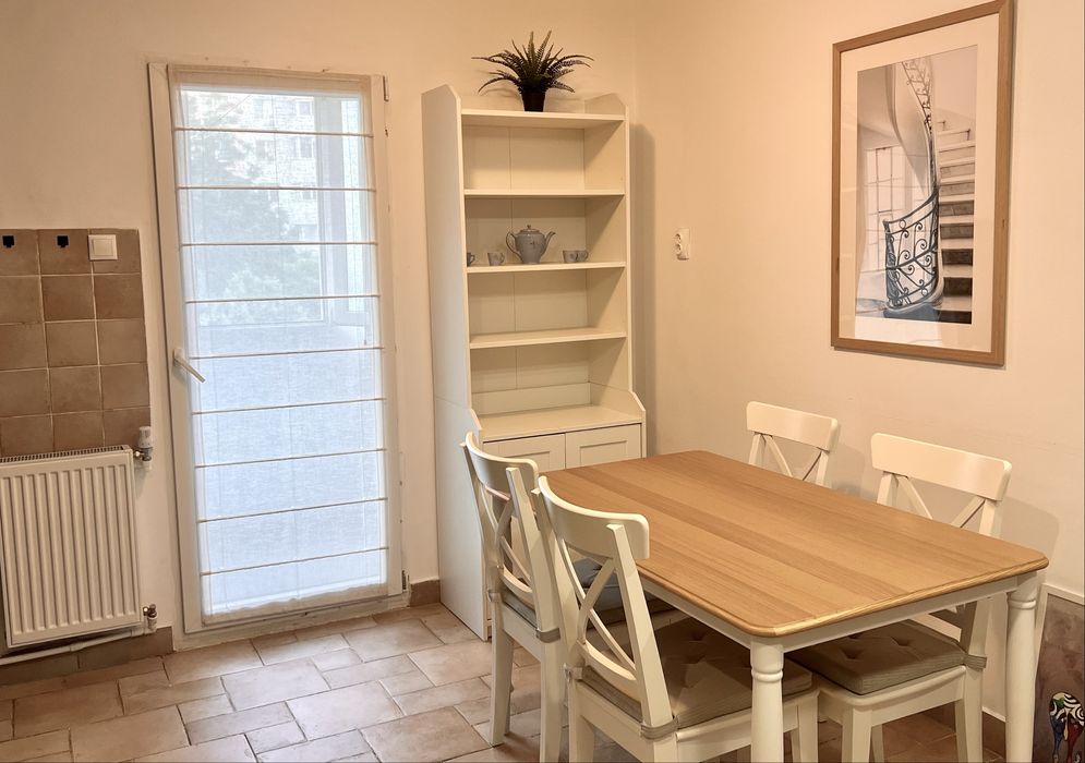 Închiriez apartament 2 camere zona Bd Basarabia