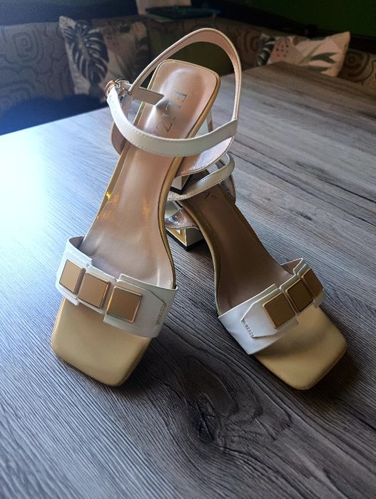 Дамски сандали Eliza 39 номер