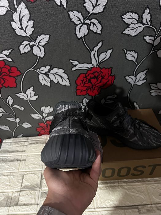 Adidas Yeezy Boost 350 V2 Dark Salt