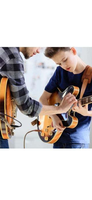 Обучаю Игре на Гитаре Детей Классика . По Собственной Методике .