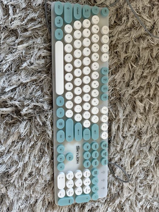 Tastatura RGB-ca NOUA