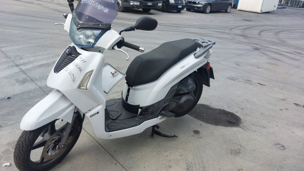 Кимко Пипъл(Kymco People -S,GT 300)50, 125,250-300iна части