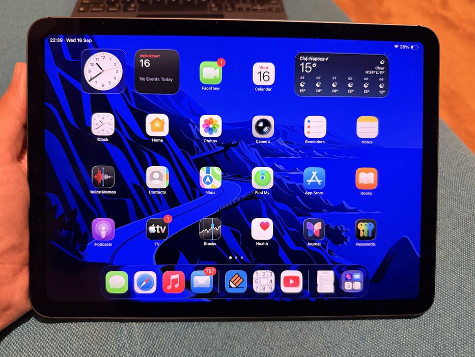 iPad Air 4 64GB Cellular + Apple Pencil 2 – stare impecabilă