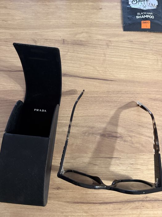 Дамски слънчеви очила Prada