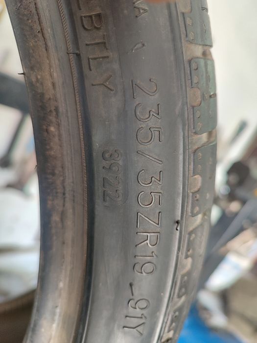 Летняя резина 235/35R19(1шт)
