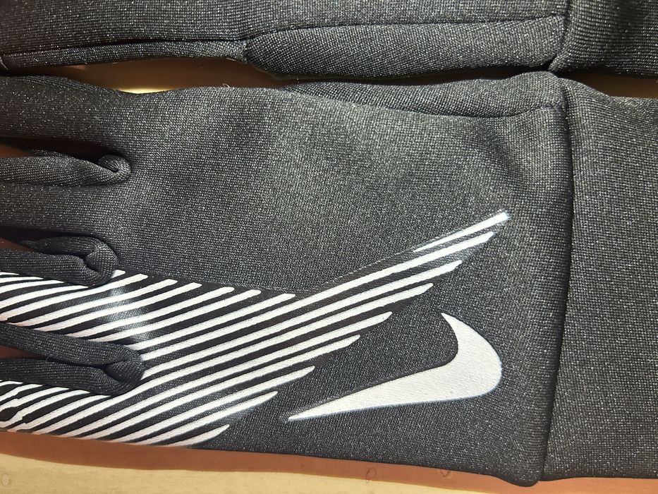 Футболный перчатки