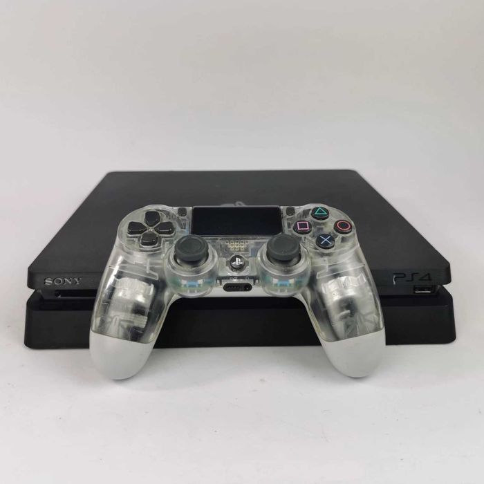 PS4 500GB + 2 Контролера + GTA V + FC 24 + UFC 3