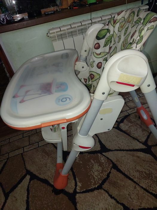 Стульчик для кормления.  Chicco polly.
