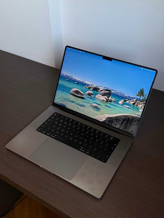 MacBook Pro 16 M1 Pro 16GB 512GB | 2021 | 10 CPU / 16 GPU | București