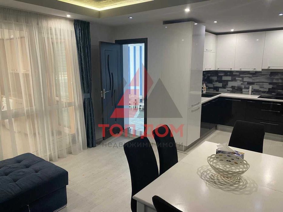 Дава се под наем Тристаен апартамент в Варна, Възраждане 1 - 80 кв.м за 612 € - Снимка #1