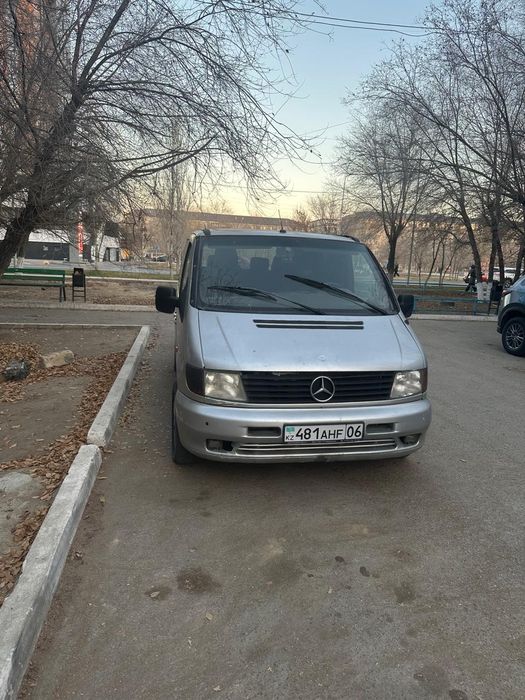 Автомобиль Mersedes Vito