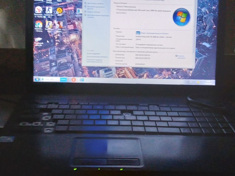 Notebook sotiladi Asus