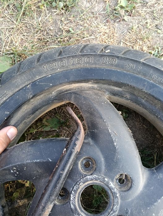 Roată față Scuter originală Malaguti F12