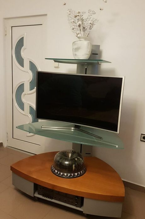 Стойка за телевизор