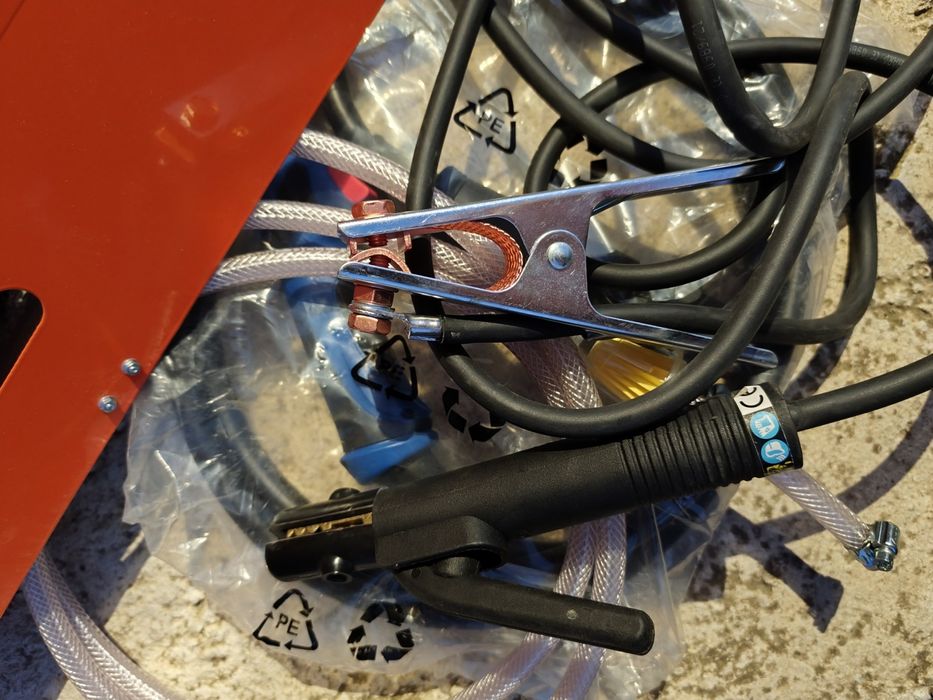 Телоподаващо-Телоподаващ заваръчен апарат 190А