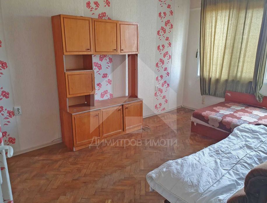 Продава се Двустаен апартамент в Нови пазар - 60 кв.м за 680 €/кв.м - Снимка #1