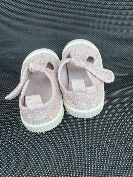 Sandale H&M,marimea 20/21 ca noi