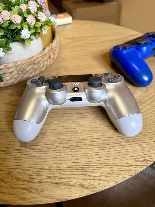 Play Station контролери