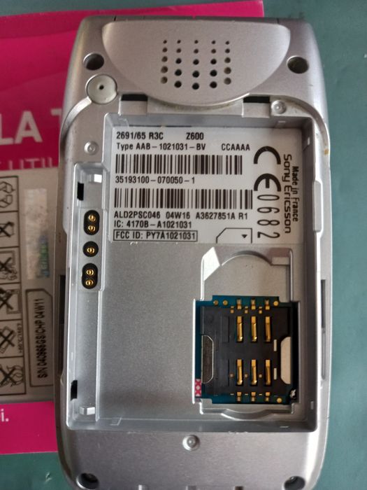 Vând Sony Ericsson Z600 pt Colecționari sau Pasionați
